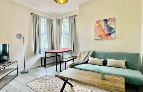 Sketty Haus | Carnglas Charm Retreat