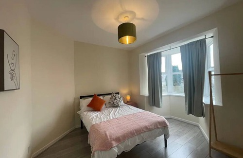 Sketty Haus | Carnglas Charm Retreat