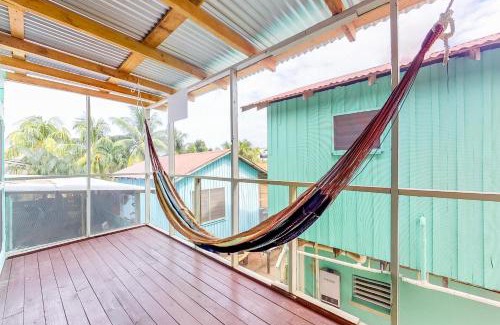 Placencia Haus | Carol's Cabanas