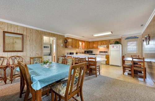 Cherry Grove Beach Haus | Carolina Roost in Cherry Grove