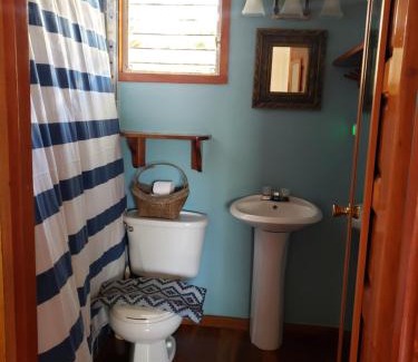 Caye Caulker Haus | Carolyn's Other House- Gold Standard Certified