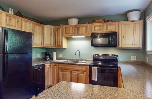 Hancock Point Haus | Carriage House - Crocker House Country Inn