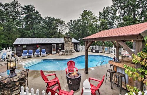 Henry Haus | Carters Hideaway by Fairy Stone Pool and Hot Tub