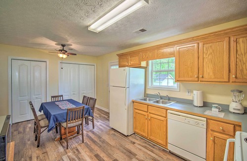 Euharlee Haus | Cartersville Family Home w/ Spacious Backyard