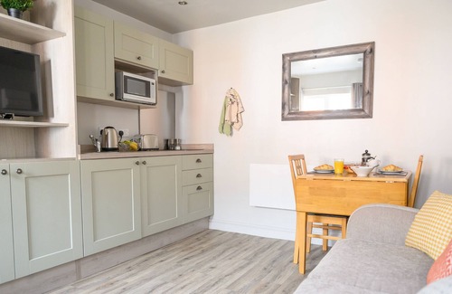 Markham Moor Hütte | Carver Apartment - a 1 bedroom apartment that sleeps 2 to 4 guests