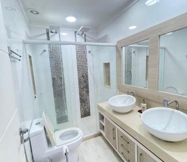 Pero Haus | Casa -3Quartos com Piscina-Peró