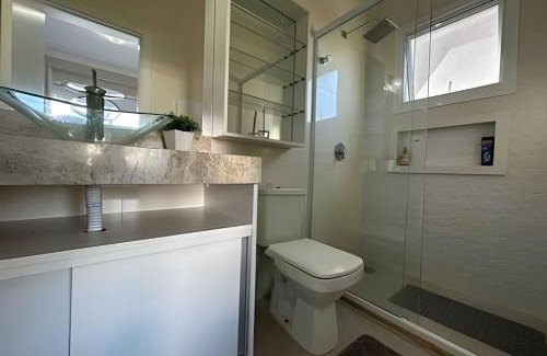 Capao da Canoa Haus | Casa 4 Suítes com piscina Fundos Lago-Ilhas Resort