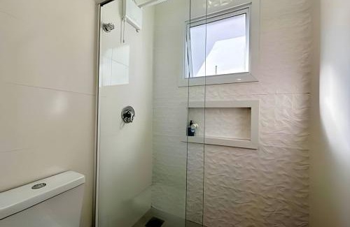 Capao da Canoa Haus | Casa 4 Suítes com piscina Fundos Lago-Ilhas Resort