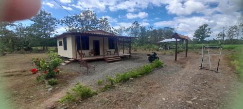 Parrita Haus | Casa a solo 20 minutos aproximadamente de Manuel Antonio Beach y a 10 minutos aproximadamente del centro de Quepos