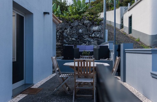 Ponta Delgada Haus | Casa Abreu mit fantastischem Blick über das blaue Meer!
