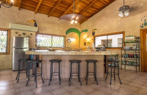 Esterillos Haus | Casa Abuela - Spectacular Rainforest Views