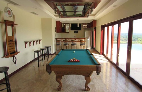 Playa Hermosa Villa | Casa Amarillo Jaco Beach