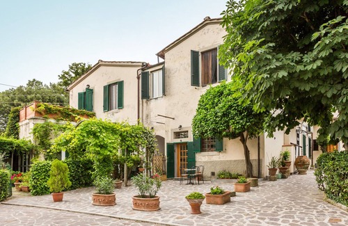Careggi Rifredi Haus | Casa Andrea (Apt Grapefruit)