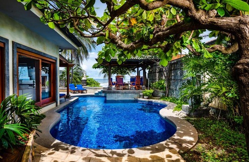 Playa Langosta Villa | Casa Arrecife - 5bdr Beachfront Villa - Ethereal sunsets