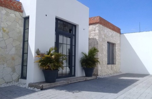 Puebla Haus | Hermosa casa con ayuda para servir desayuno y comida.