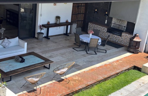 Puebla Haus | Hermosa casa con ayuda para servir desayuno y comida.