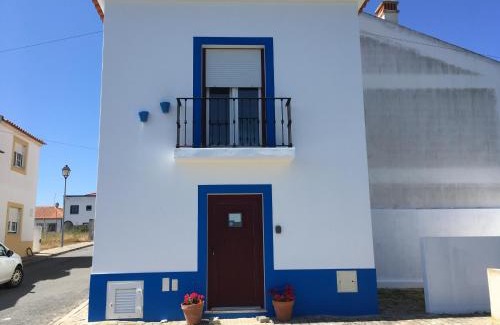 Almograve Haus | Casa Azul