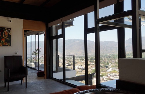 San Pedro Haus | Casa Bimali. Increíbles montañas rodeando este cómodo espacio pet-friendly.