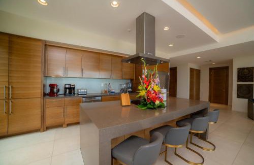 Herradura Villa | Casa Blue Sail 6 bdrs ocean view in Los Suenos