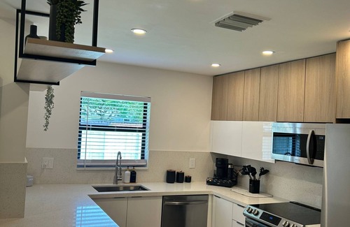 Lake Ida Shores Haus | Casa Calma 2 min to Famous Atlantic Ave, Pool coming Sept 2025