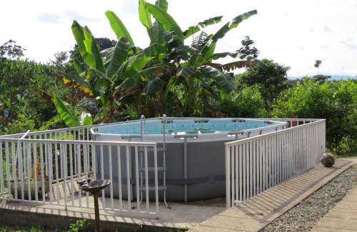 Montenegro Haus | Casa Campestre Bello Atardecer Cerca al Parque del Café con Piscina