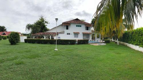 La Dorada Haus | Casa campestre con piscina, jacuzzi y bbq
