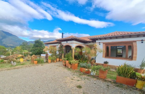 Villa de Leyva Hotel | Casa Campestre Flores Amarillas Alquiler por días