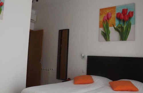 Batalha Haus | Casa Ceedina Bed and Breakfast