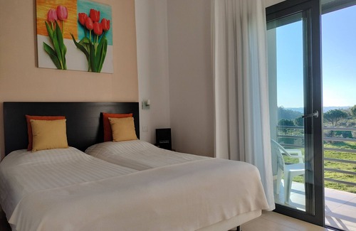 Batalha Haus | Casa Ceedina Bed and Breakfast