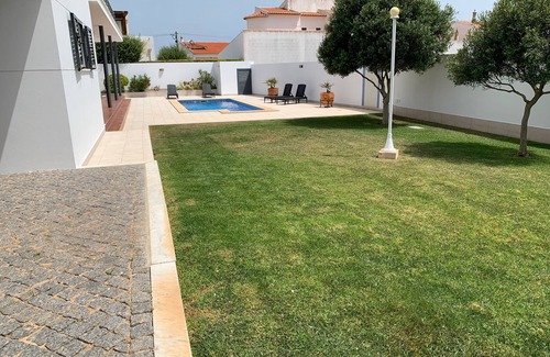 Sagres Haus | Casa com 3 Quartos e Piscina a 5 Minutos da Praia da Mareta