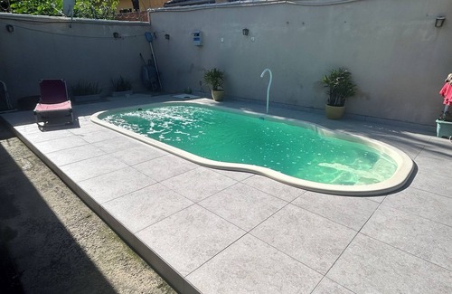 Rasa Haus | Casa com 3 Suites e com Cozinha e Quintal com Churrasqueira e Piscina