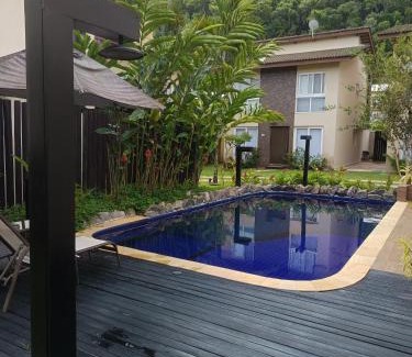 Juquehy Haus | Casa com 3 suítes em condomínio com piscina em Juquehy