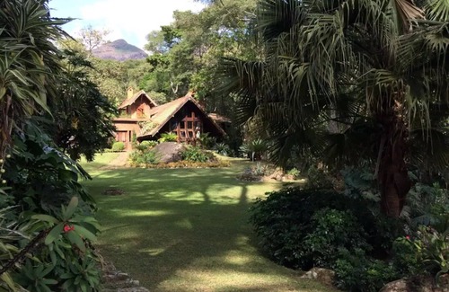 Itaipava Haus | Casa com Cachoeira Particular