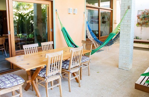 Guaeca Haus | Casa com churrasq a 300m da praia de Guaecá-SP