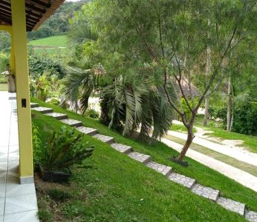 Vitor Hugo Haus | Casa com Flores