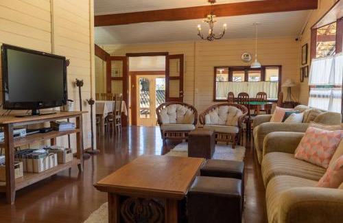 Alto da Boa Vista Haus | Casa com lareira e lazer, em Campos do Jordao SP