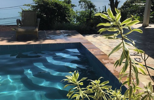 Biscaia Haus | Casa com Linda Vista Para o mar e Acesso ao mar em Angra dos Reis