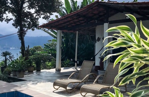 Biscaia Haus | Casa com Linda Vista Para o mar e Acesso ao mar em Angra dos Reis