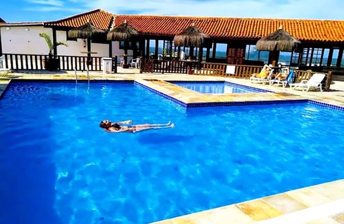 Rasa Skihütte | Casa com piscina e churrasqueira em Búzios/RJ