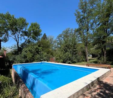 Ascochinga Haus | Casa completa con piscina y quincho en Ascochinga, 4 habitaciones, zona golf