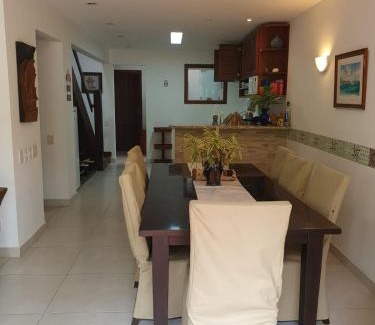 Porto Belo Haus | Casa Condomínio com 04 quartos, 200 metros da Praia de Manguinhos