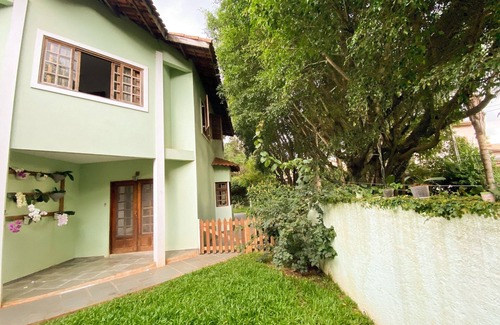 Carapicuiba Haus | Casa confortável com churrasqueira na Granja Viana