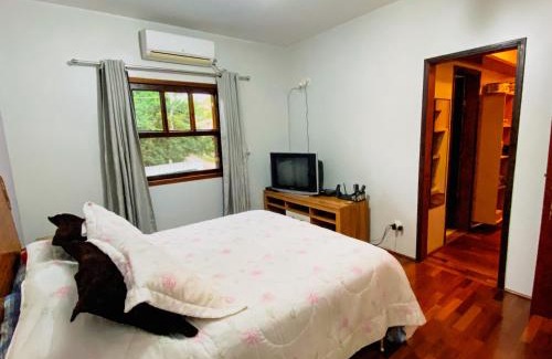 Carapicuiba Haus | Casa confortável com churrasqueira na Granja Viana