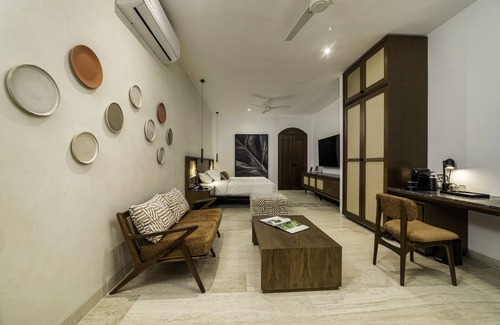 Zona Paseo Montejo Hotel | Casa Continental Hotel Boutique y Suites