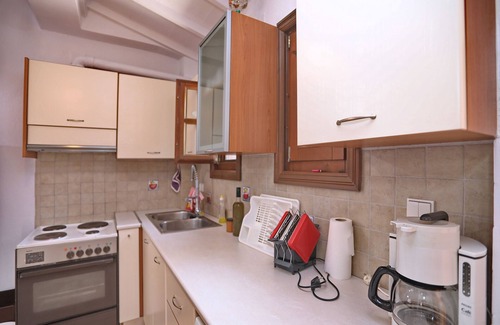 Porto Lagos Hütte | Casa d'Irene: Γαλήνιο, δροσερό häuschen μεσα στην καταπράσινη φύση της Σκοπέλο.
