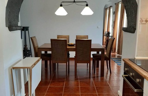 Ginetes Haus | Casa da Fonte - Entire residential house near Ferraria
