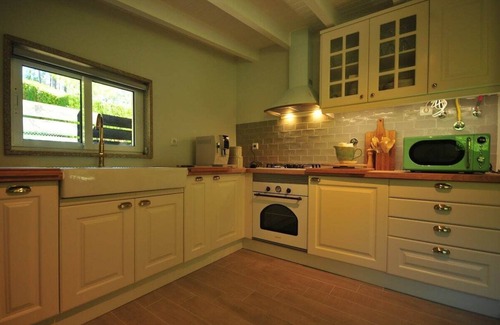 Vila Nova de Cerveira Haus | Casa da Luz Charming Cottage w/ Beautiful Garden