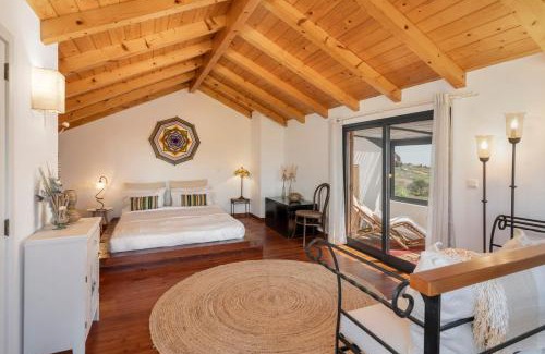 Prazeres Haus | Casa da Raposeira by An Island Apart
