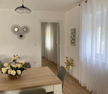 Serta Haus | Casa da Ribeirinha
