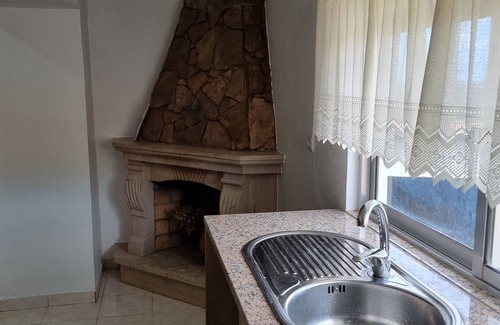 Evora de Alcobaca Hütte | Casa da Ti Alzira - a refuge at the foot of the mountain with a touch of tradition